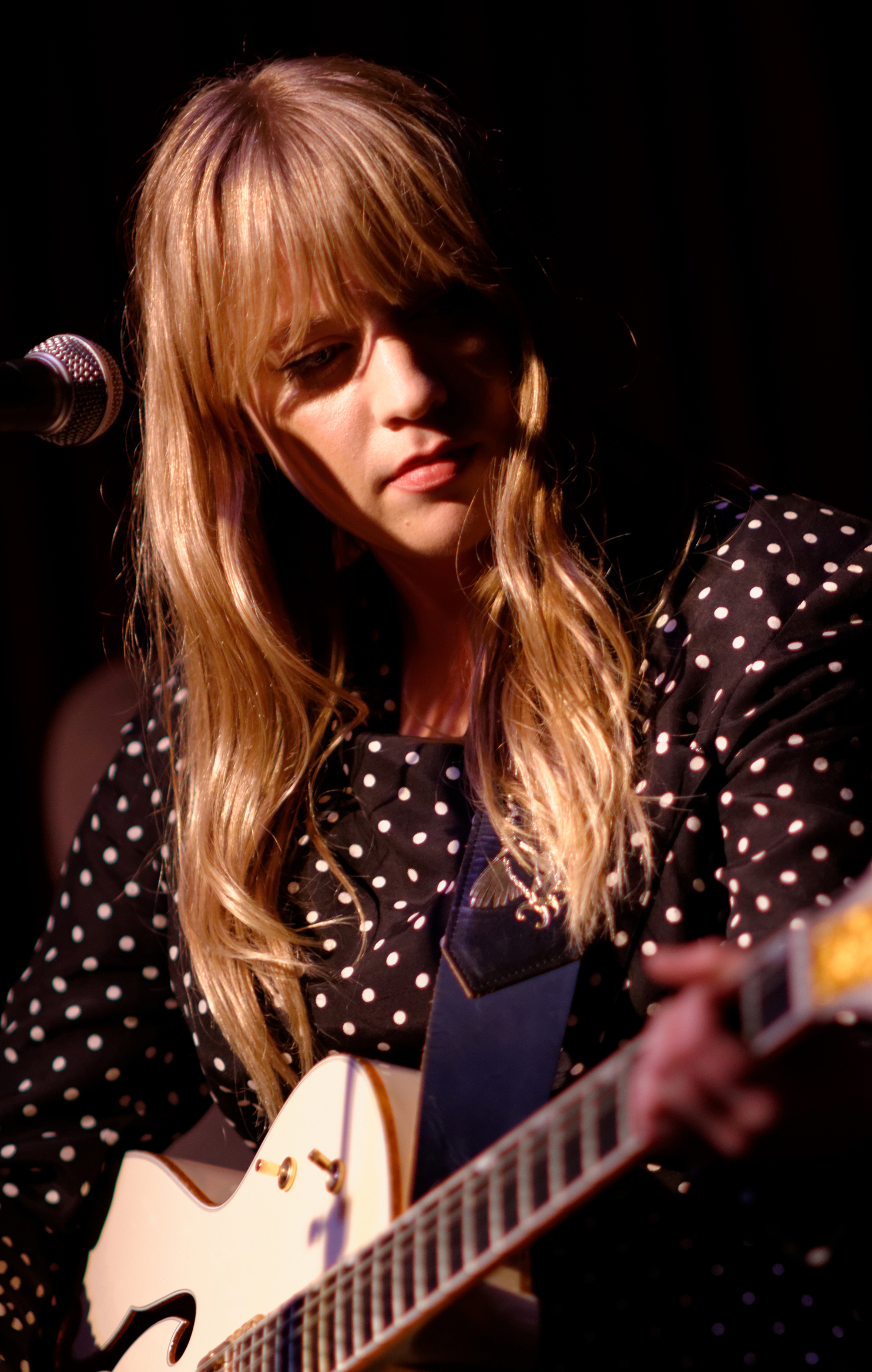 Alexz Johnson - Wikipedia