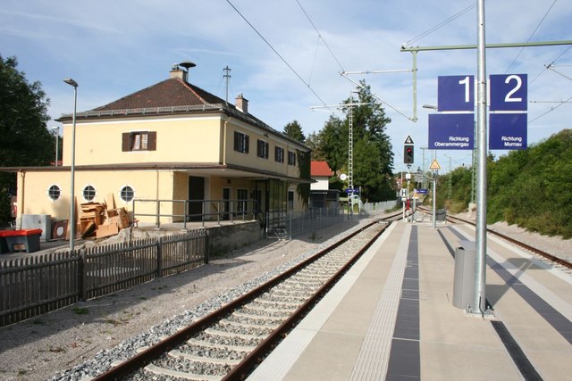 File:Bad Kohlgrub station - geo.hlipp.de - 29144.jpg