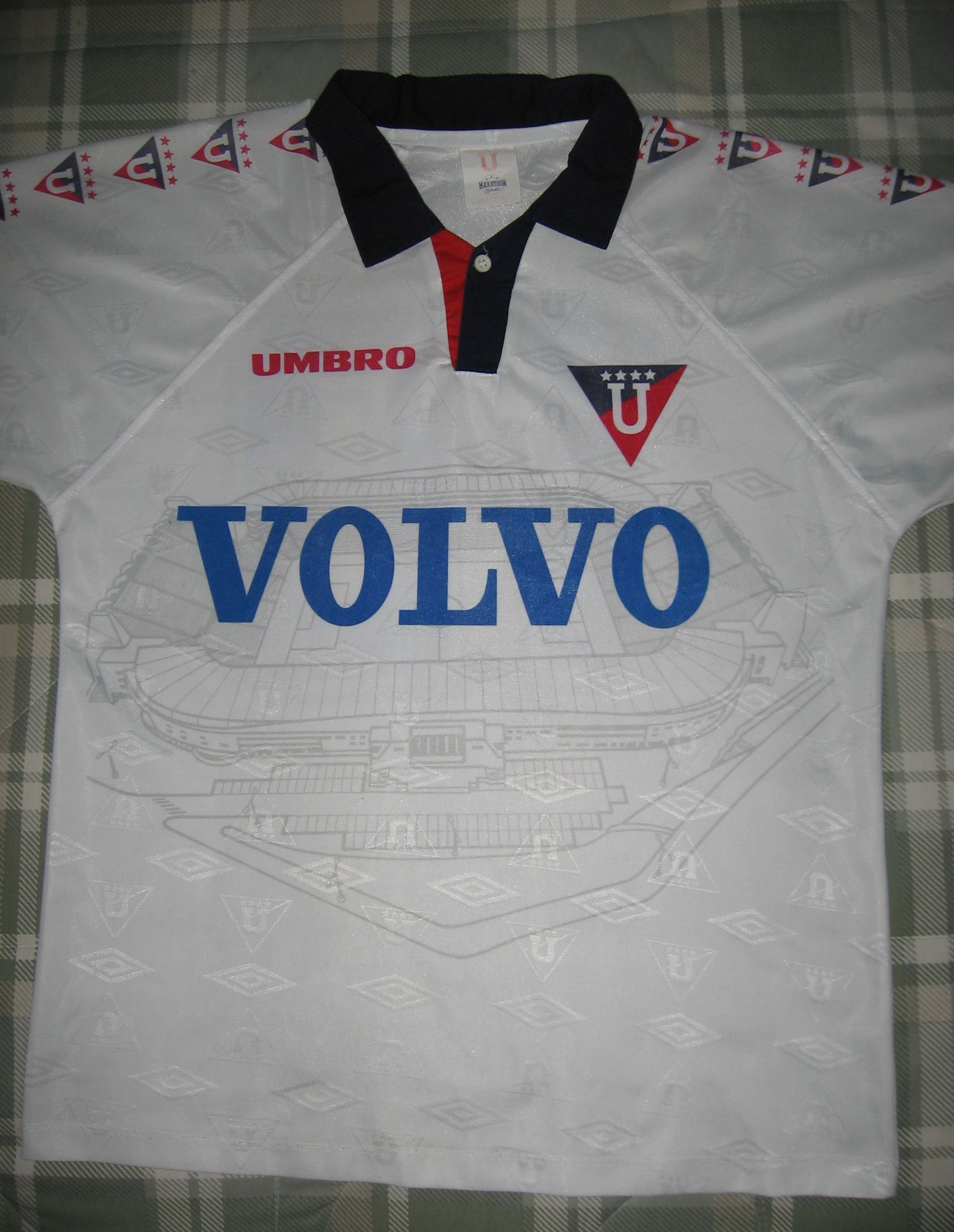 File:CAMISETA LDU QUITO 1997.jpg - Wikimedia Commons