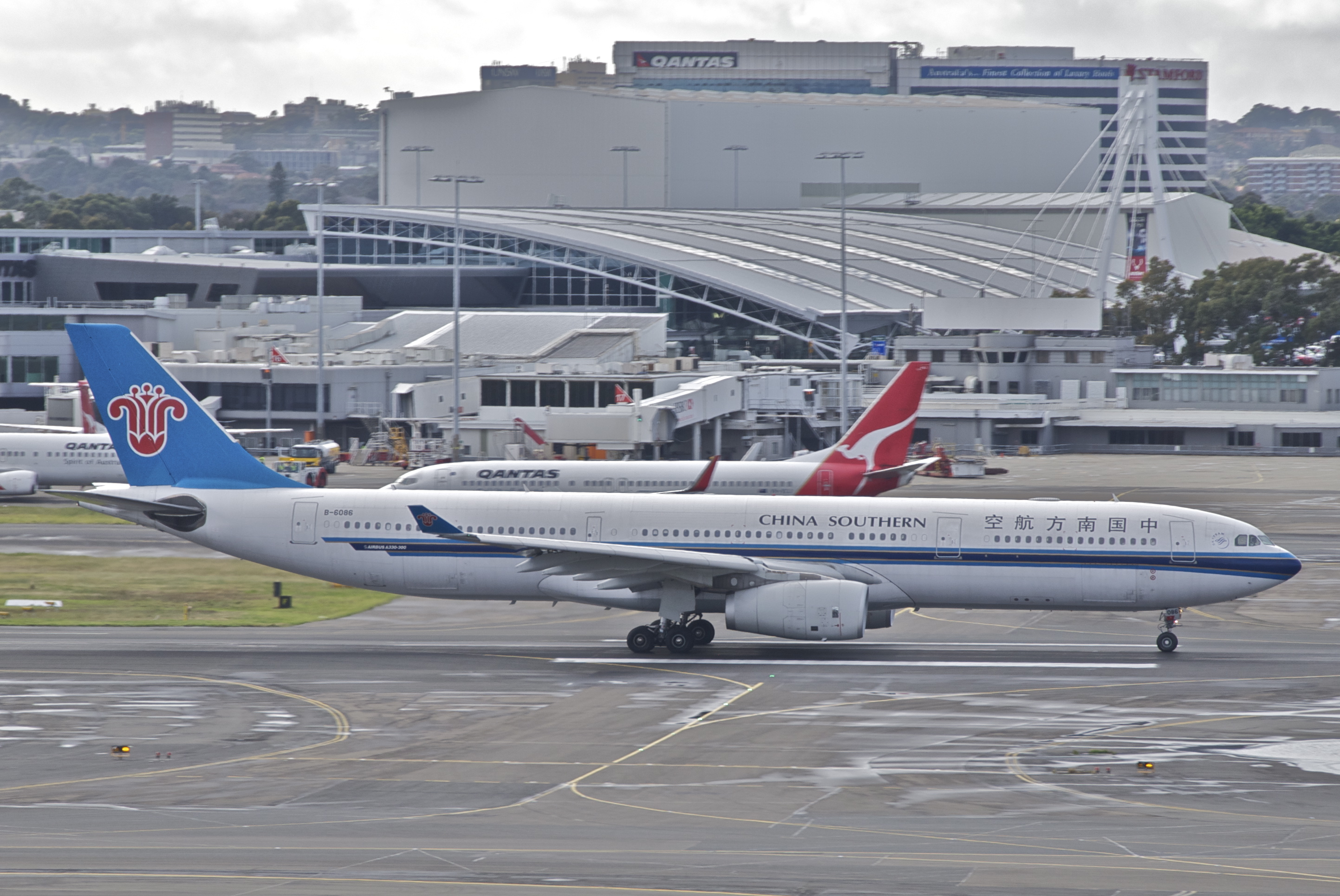 Чайна саузерн. Чайна Саузерн Эйрлайнс а 330. Airbus a330-300 China Southern Airlines. Airbus a330-300 China Eastern Airlines. Airbus a330 China Southern Airlines.