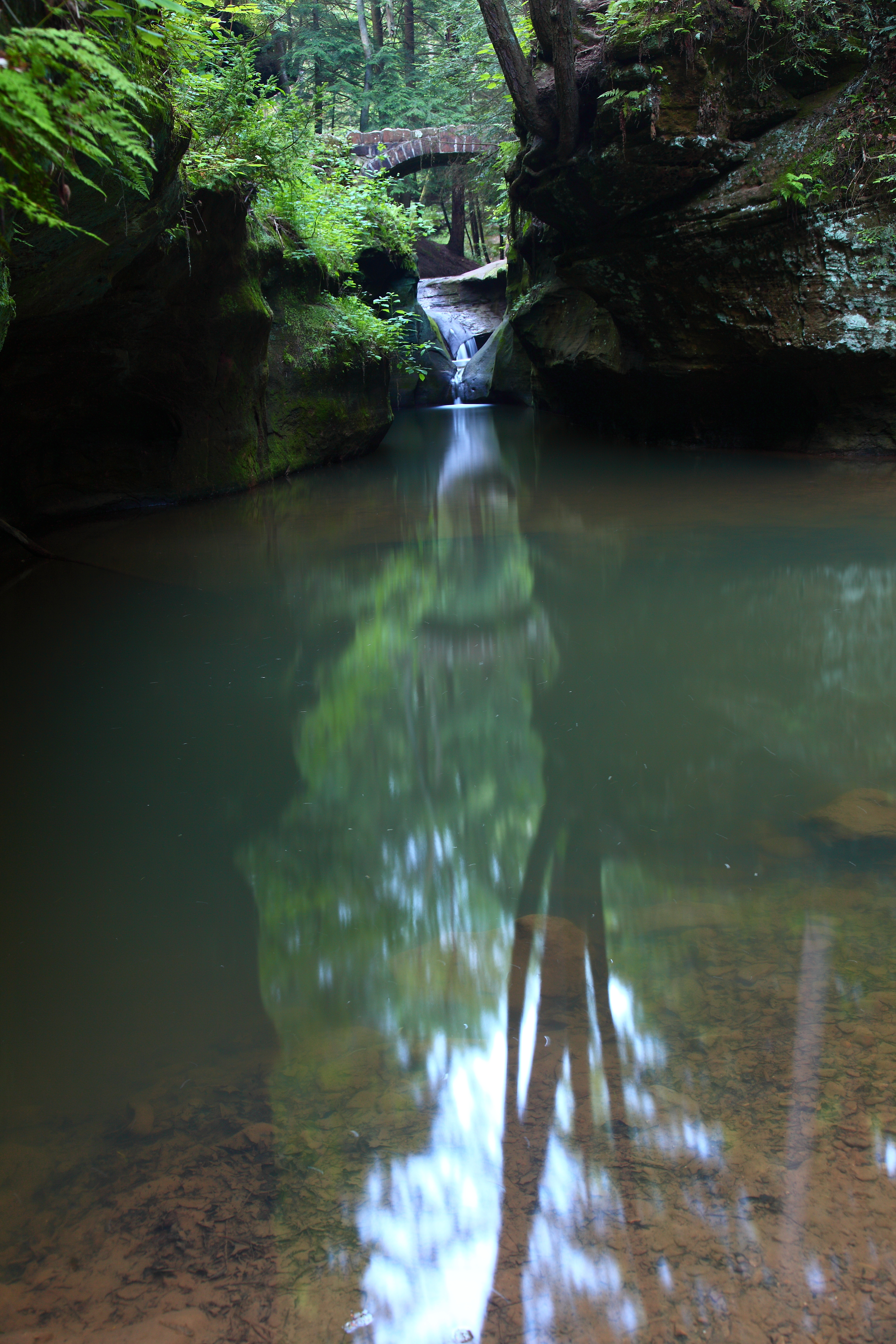 File:Devils-bathtub-waterfall-pool-bridge - West Virginia -  ForestWander.jpg - Wikimedia Commons