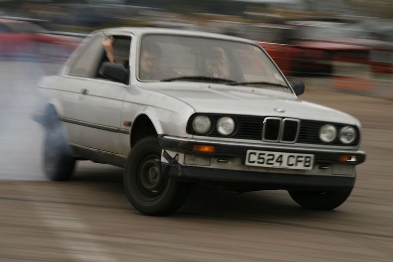 File:E30 320i at TDSW.jpg