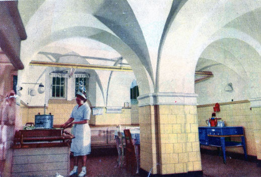 File:Kokkedals kitchen 1950.jpg