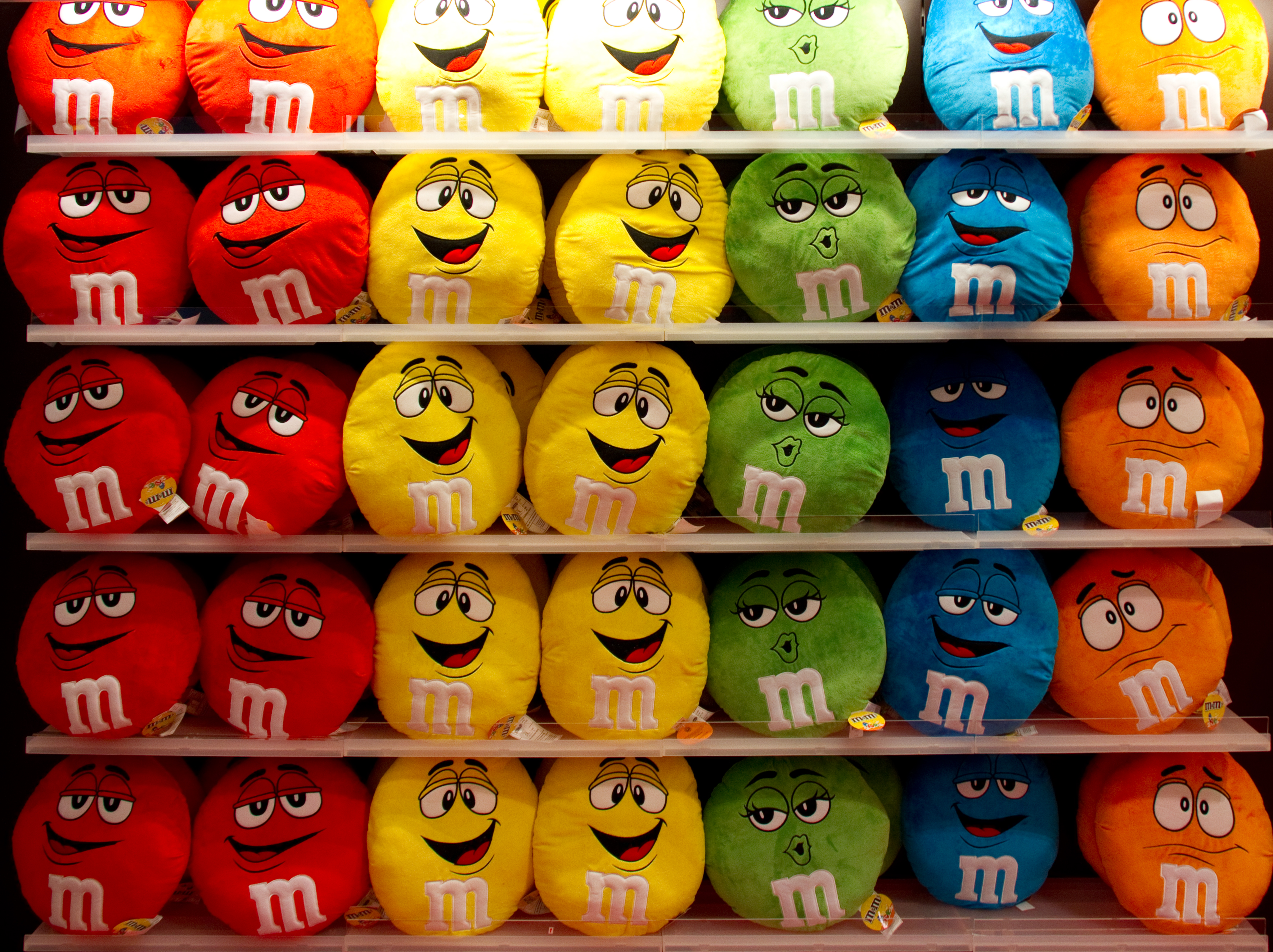M and Ms (6478475459).jpg