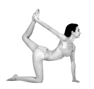 File:Maha utthita dhanurasana.jpg