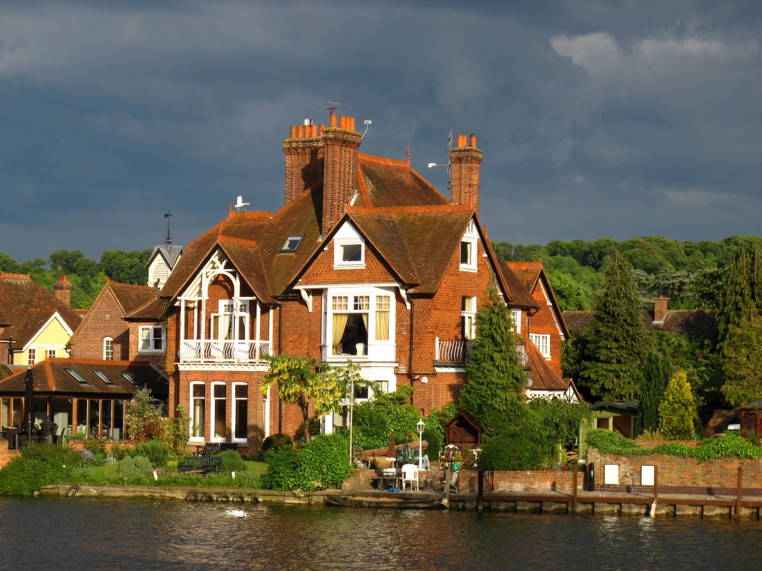 Marlow crystal. Бакингемшир. Buckinghamshire Великобритания. Marlow, Buckinghamshire. Marlow England.