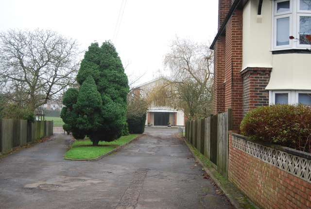 Small picture of Tunbridge Wells Masonic Hall courtesy of Wikimedia Commons contributors