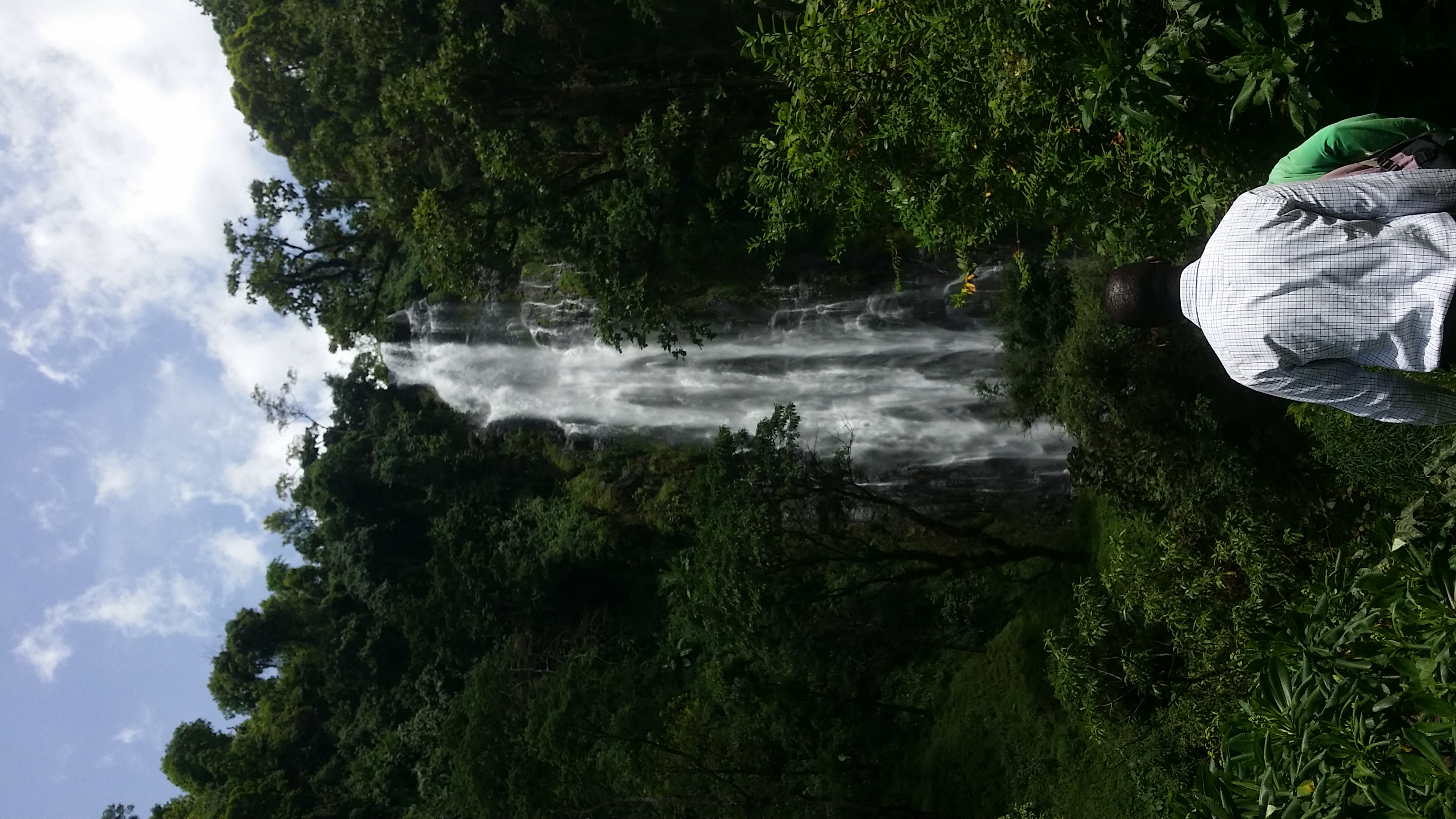 File:Mota Bandeira, waterfalls in Atsabe.jpg - Wikipedia