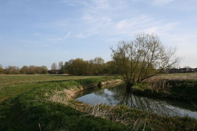File:Meandering through the field - geograph.org.uk - 1260974.jpg