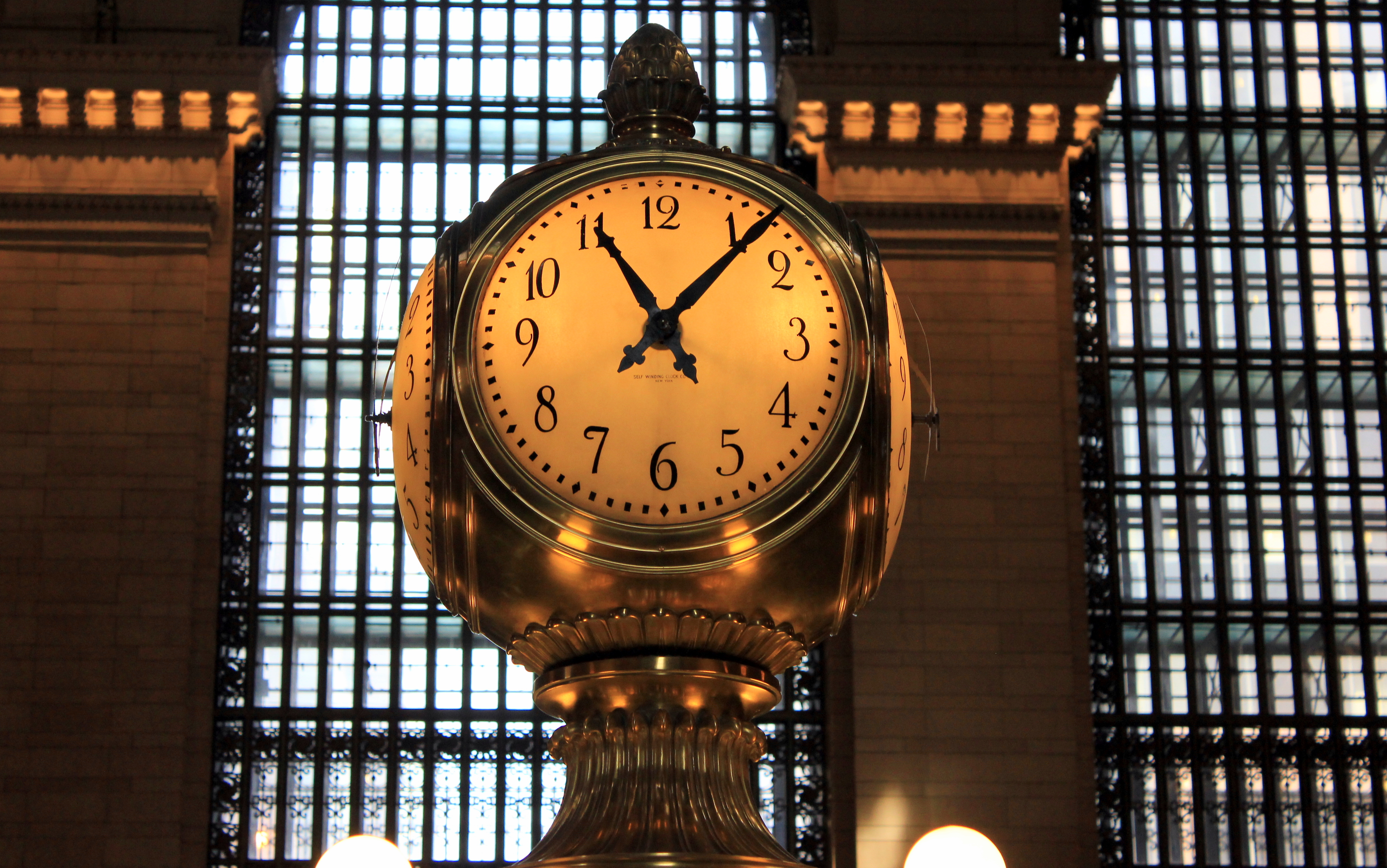 Стоки часы. Часы Гранд централ Нью Йорк. Grand Central Terminal New York часы. Центральный вокзал Нью-Йорка часы. Центральный вокзал в Нью-Йорке с часами.