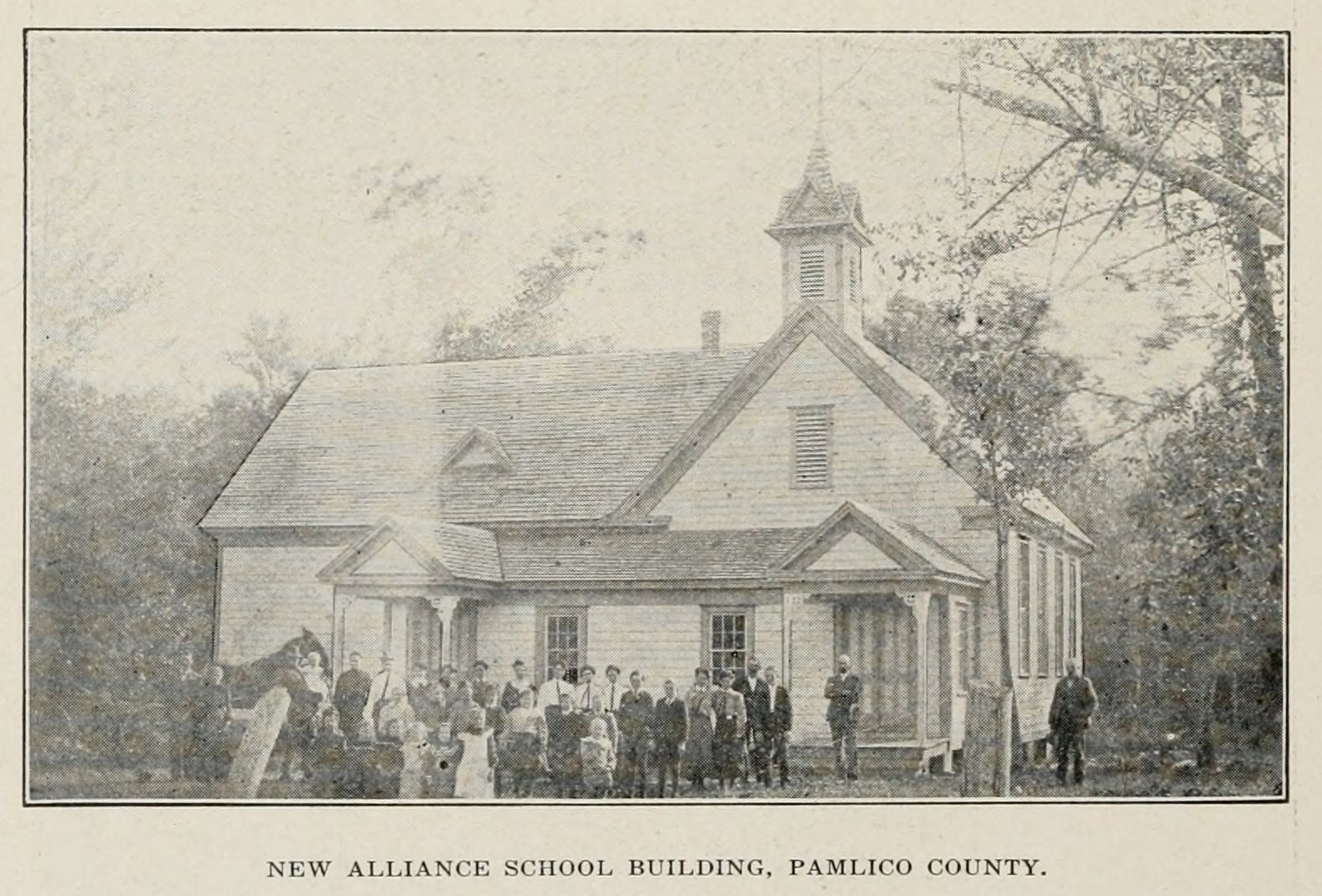 New Alliance School Building, Pamlico County (6832116085).jpg.