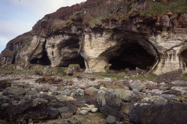 File:Northern entrances to Kings Cave - geograph.org.uk - 452193.jpg