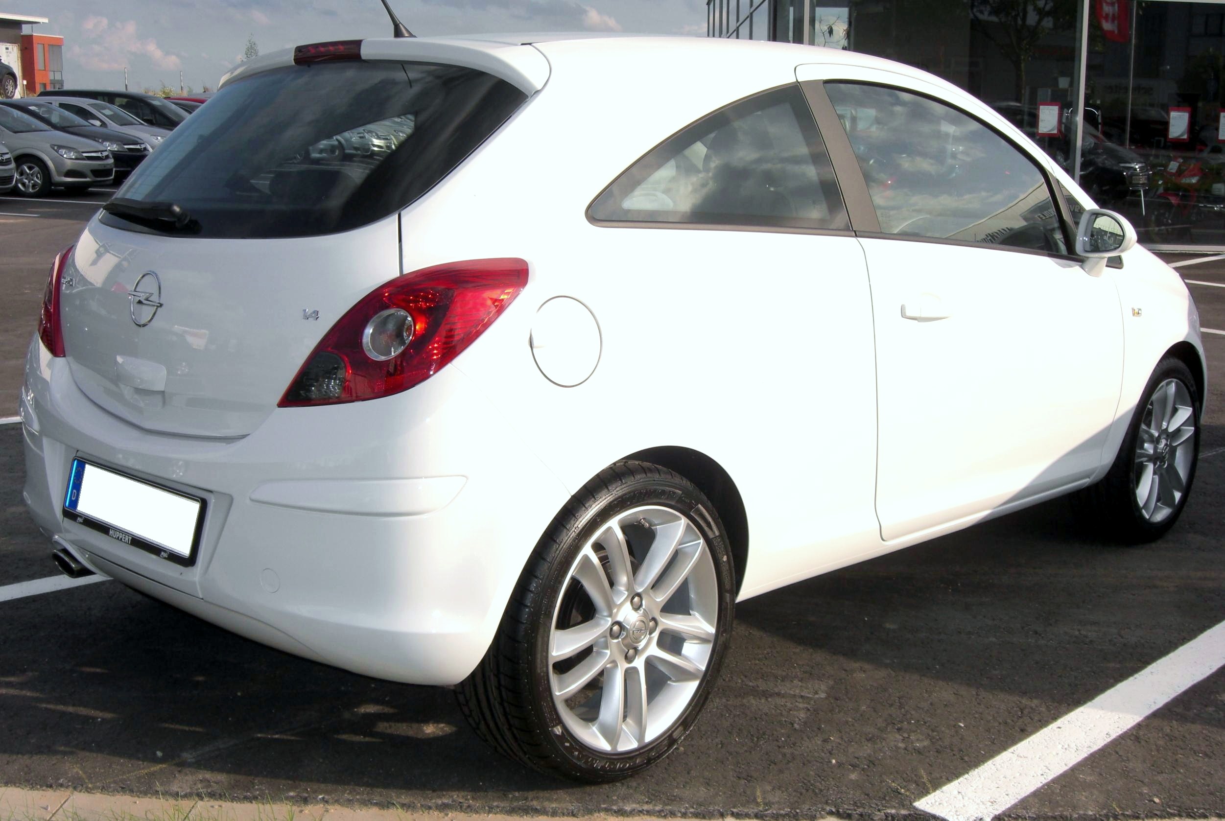 File:Opel Corsa D front 20091202.jpg - Wikimedia Commons