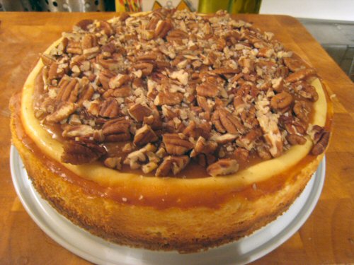 File:Pecan and salted caramel cheesecake.jpg