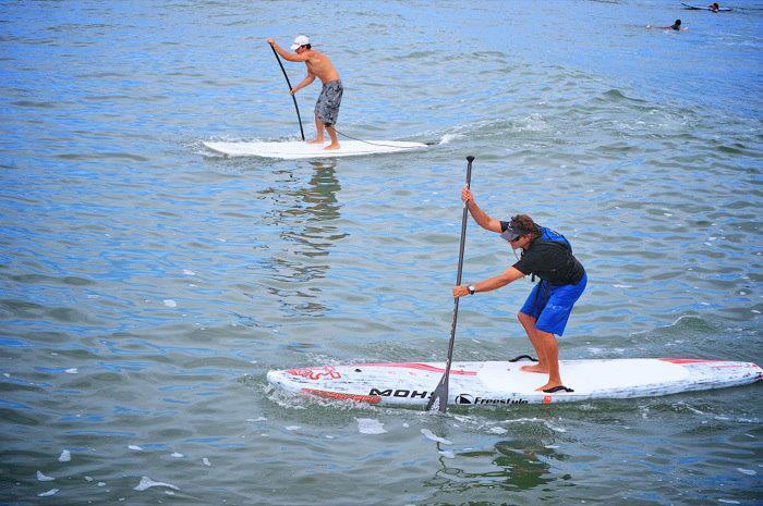 Cómo elegir tu tabla paddle surf: ¿hinchable o rígida?