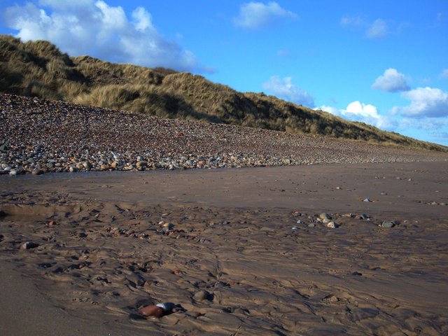Sand, Shingle and Dunes, Druridge Bay, Northumberland - geograph.org.uk - 358855