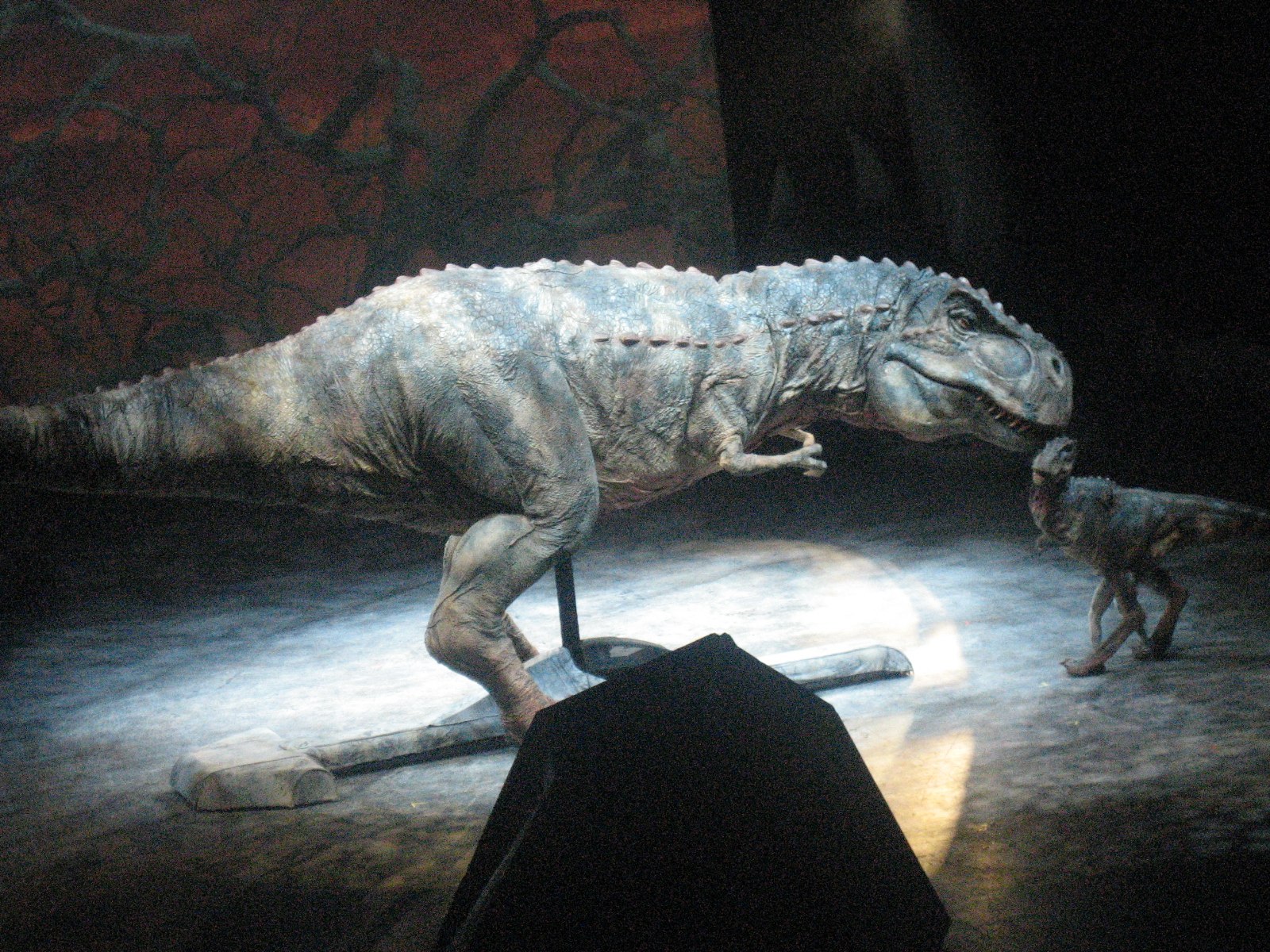 File:Walking with Dinosaurs.jpg - Wikimedia Commons