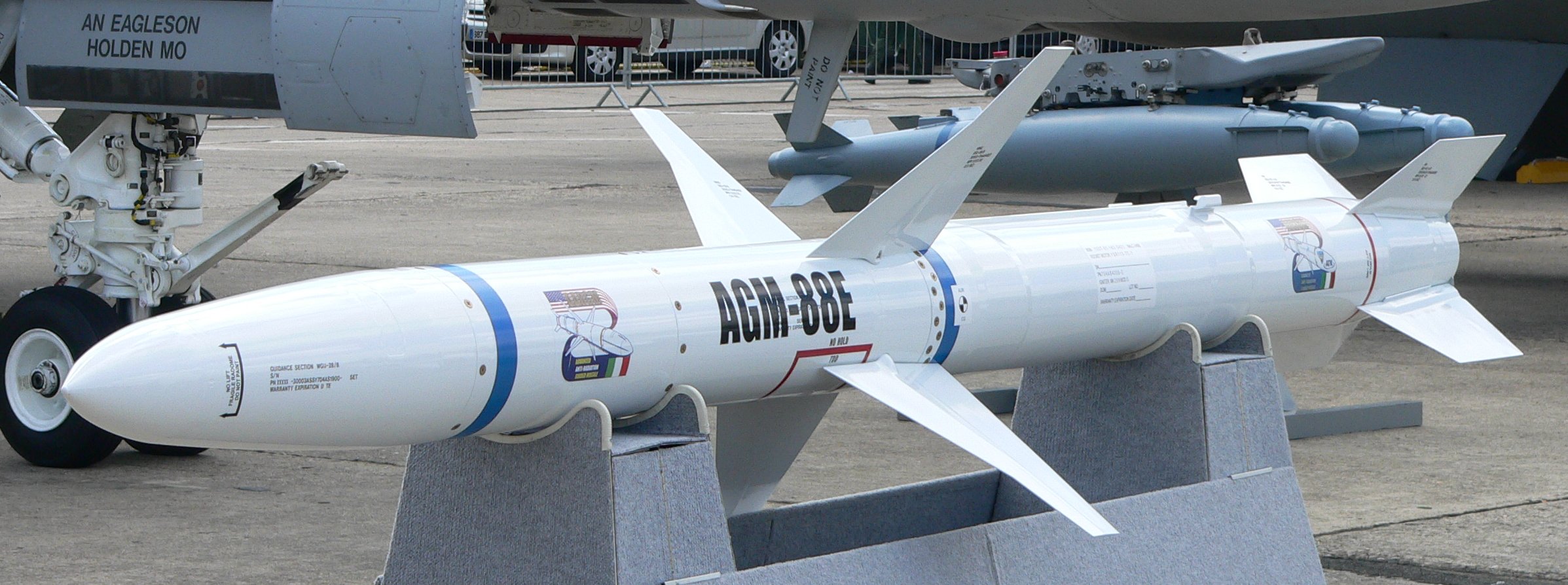 AGM-88 HARM - Wikipedia