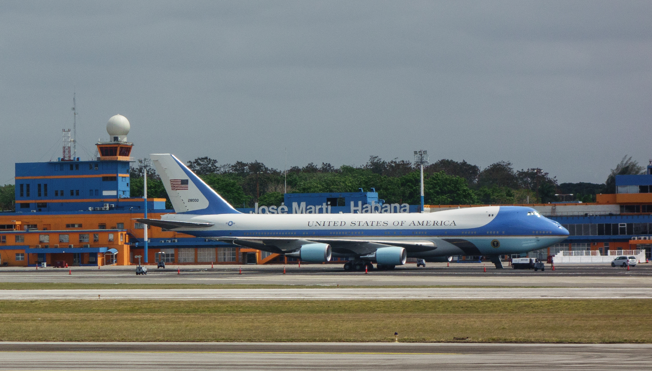 File:Air Force One in Havana (25562710754).jpg - Wikimedia Commons