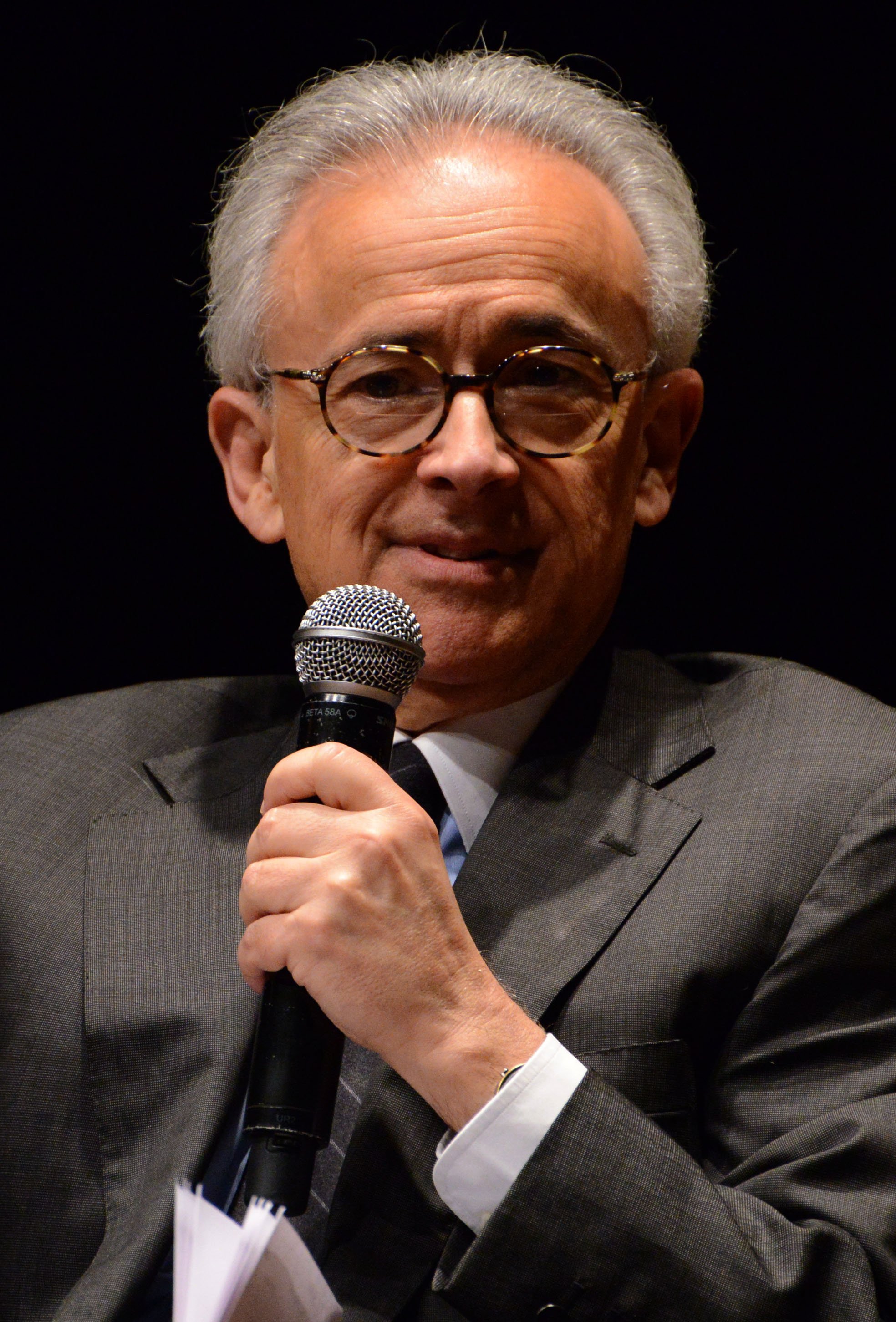 Damasio at the ''Fronteiras do Pensamento'' conference in 2013.