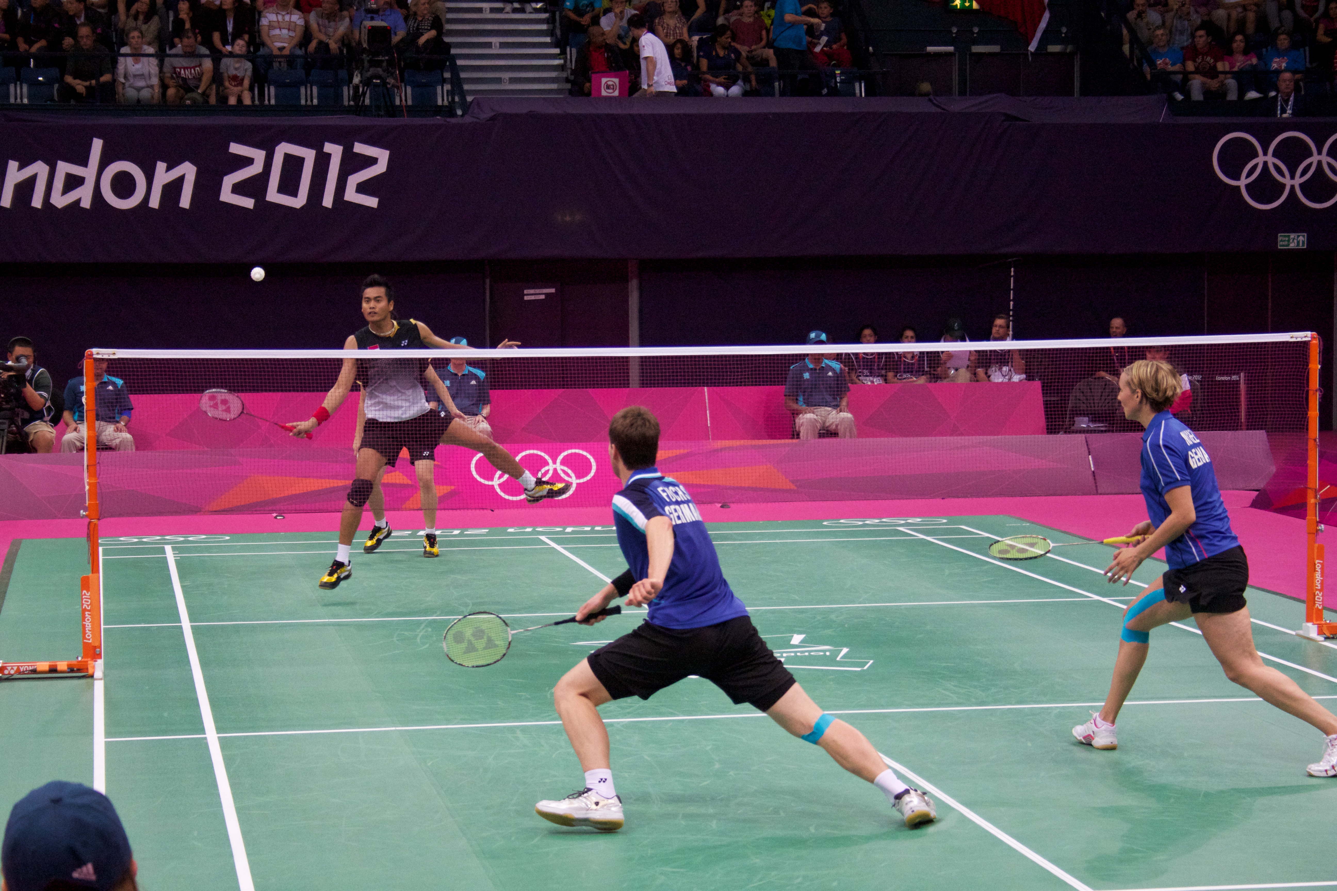 File:Badminton at the 2012 Summer Olympics 9410.jpg ...