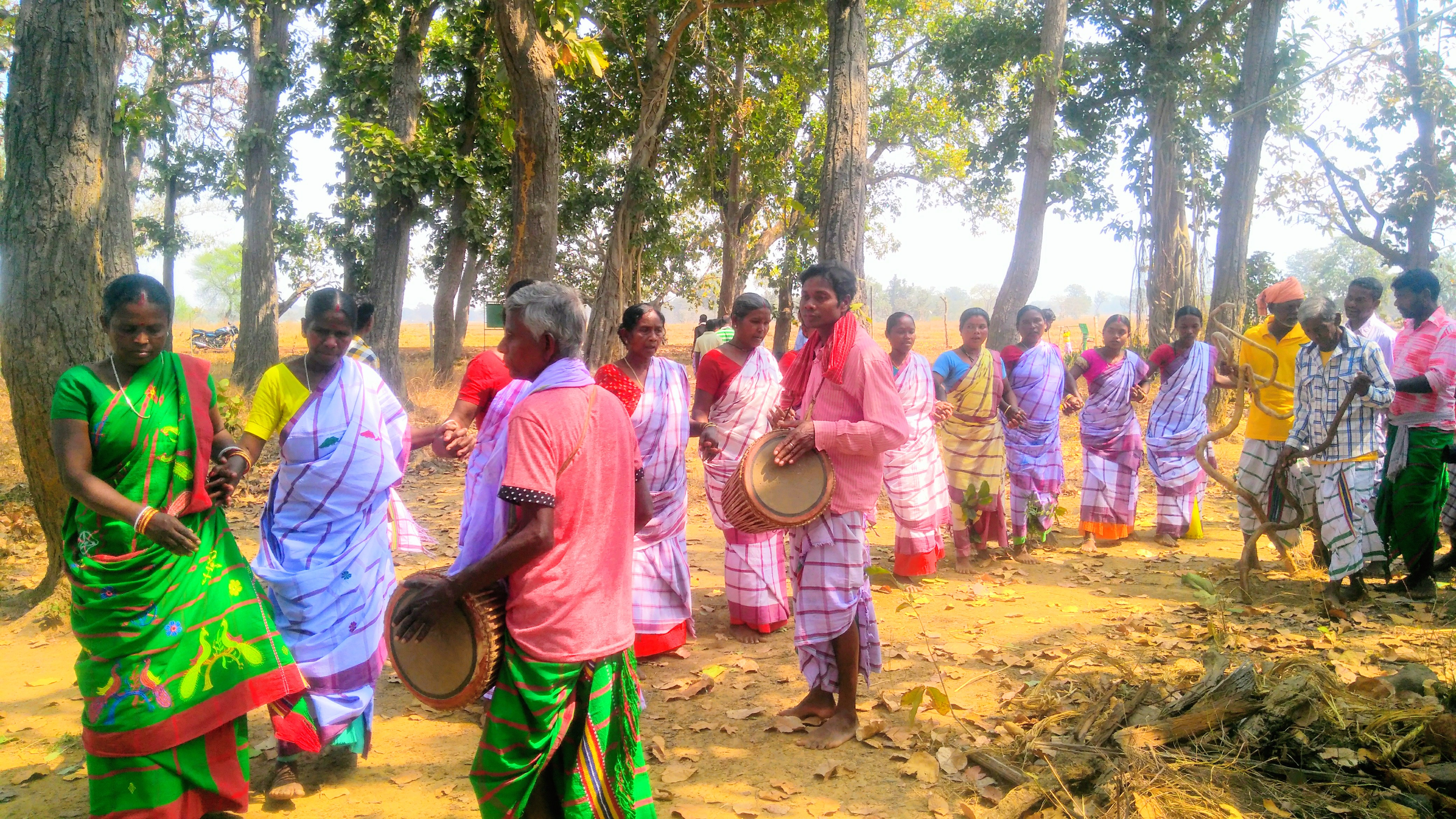 Santal tribe hi-res stock photography and images - Alamy