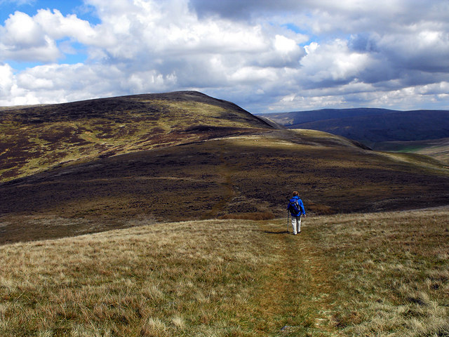 File:Calf Top, Middleton Fell, as seen from Castle Knott - geograph.org.uk - 1293008.jpg