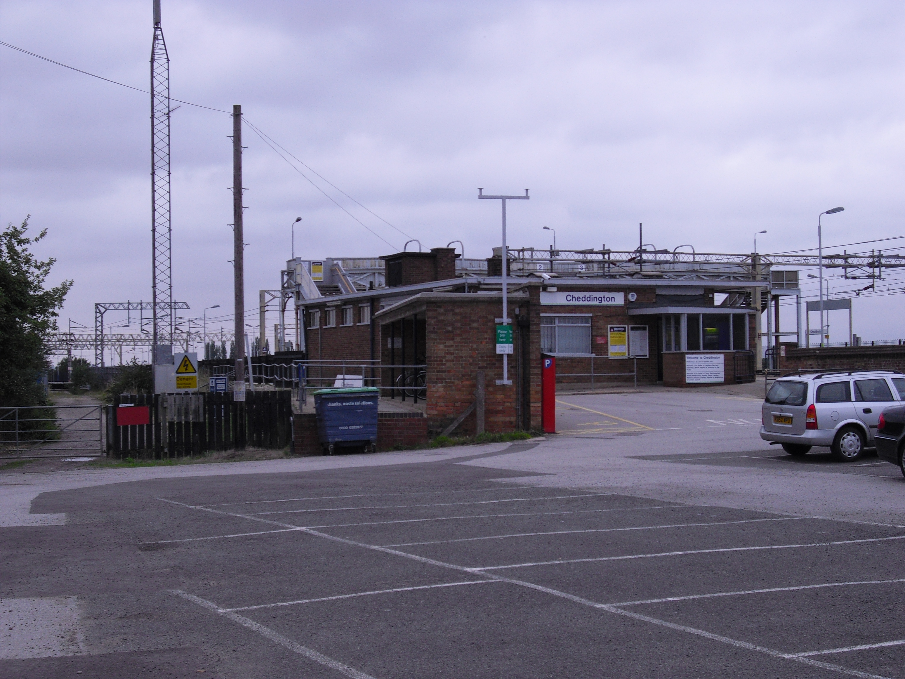 Cheddington railway station