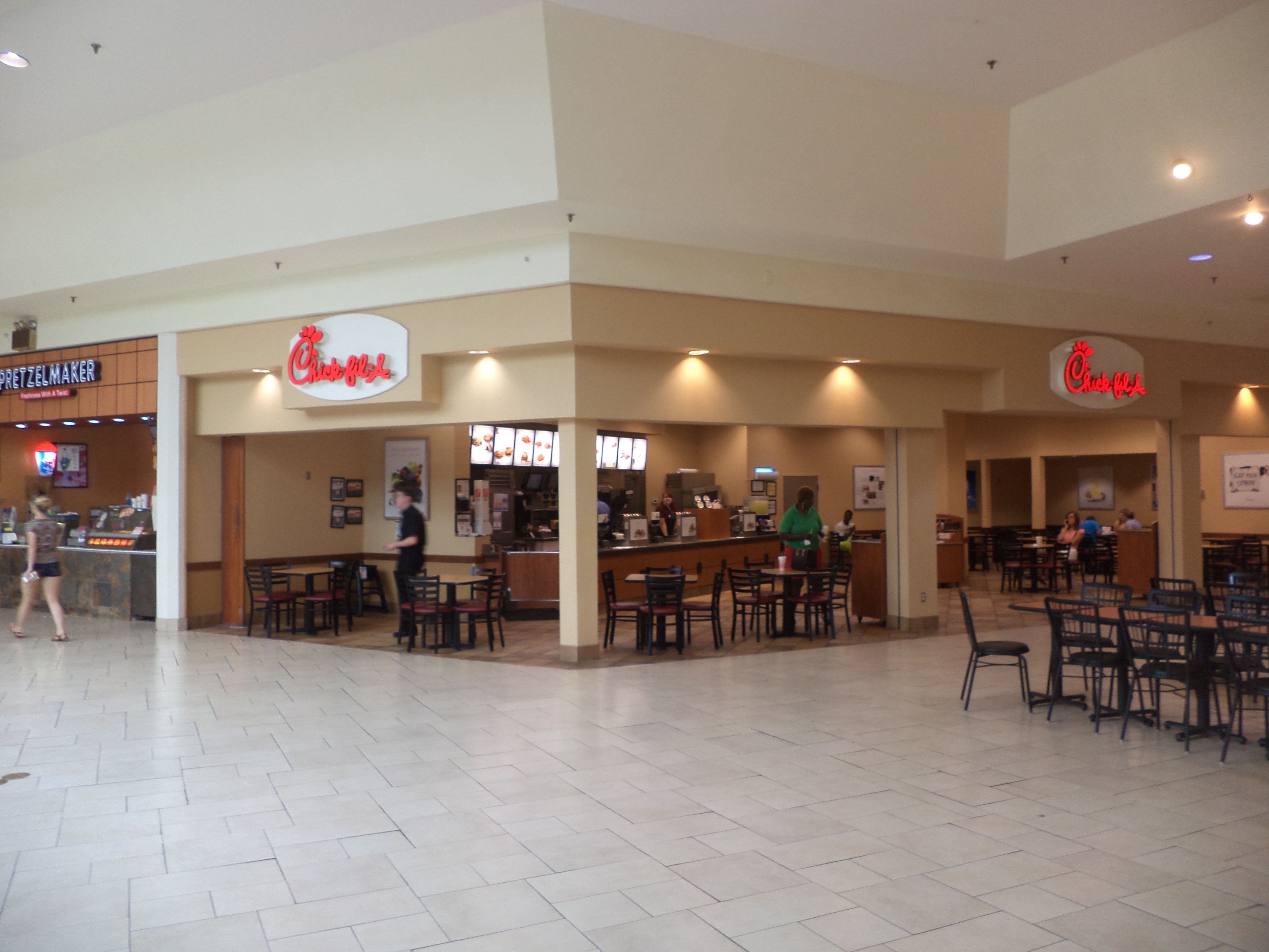 File:Chick-fil-A, Valdosta Mall.JPG - Wikimedia Commons