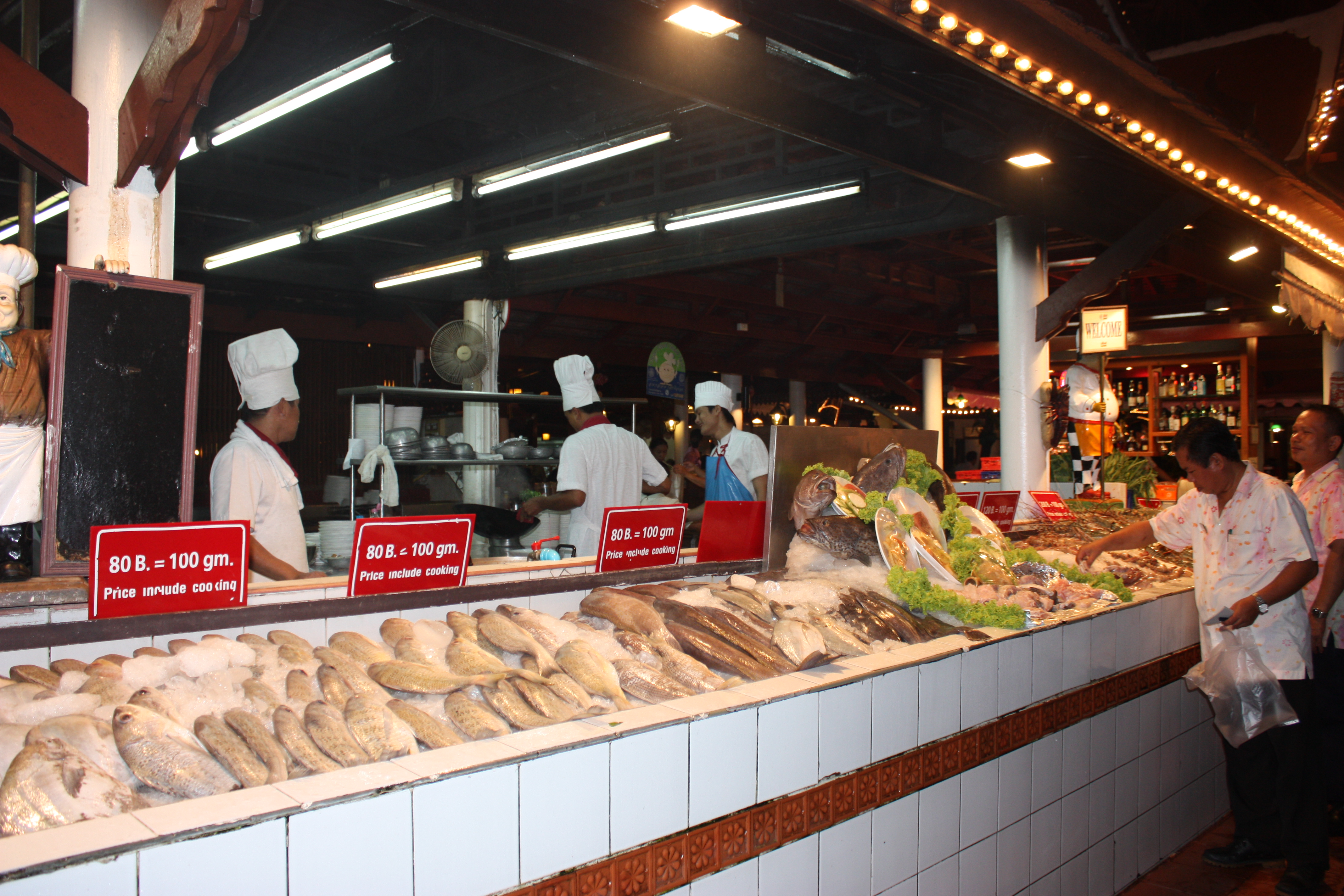 Cocinas del Savoey,Patong - panoramio