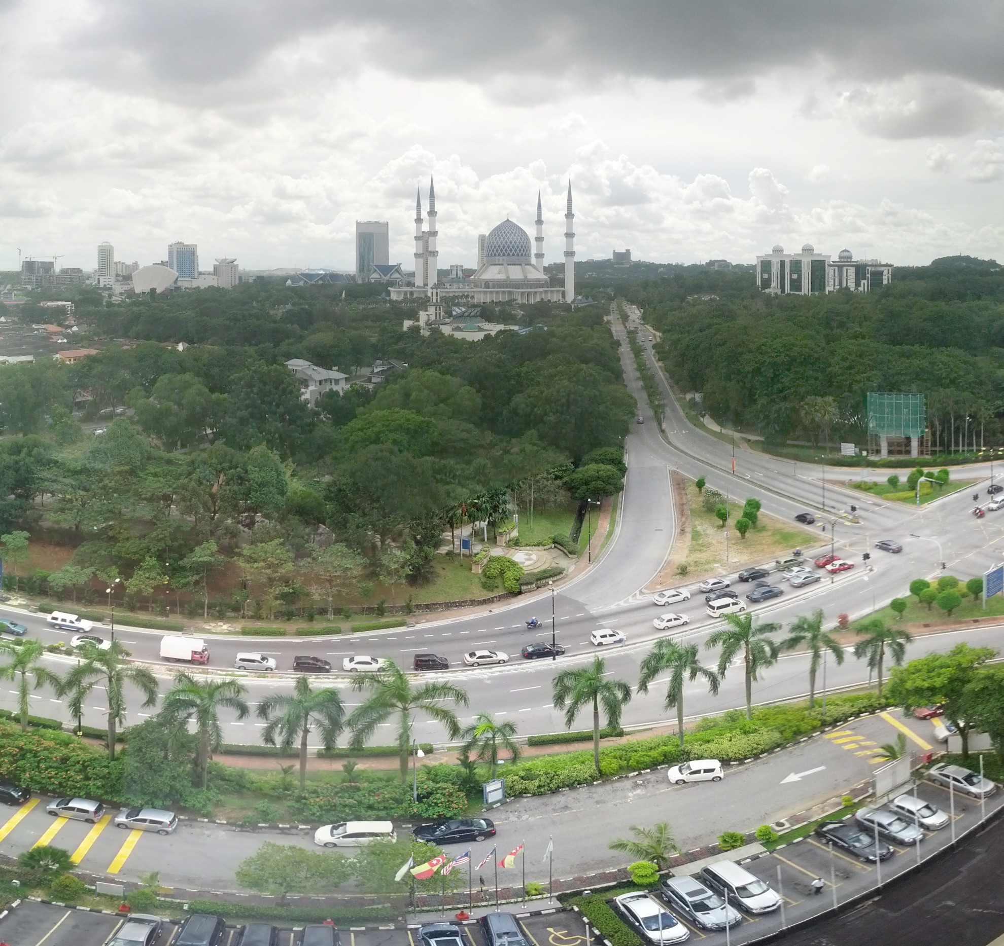 File:Concorde Hotel Shah Alam, Malaysia - panoramio.jpg ...