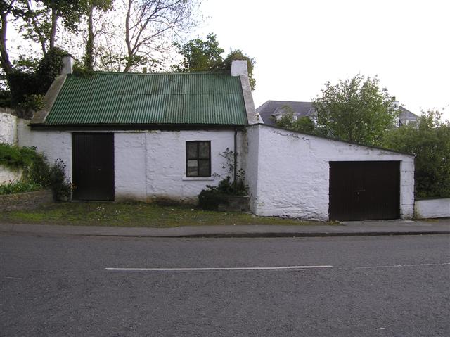 File:Derelict house, Culdaff - geograph.org.uk - 1331145.jpg