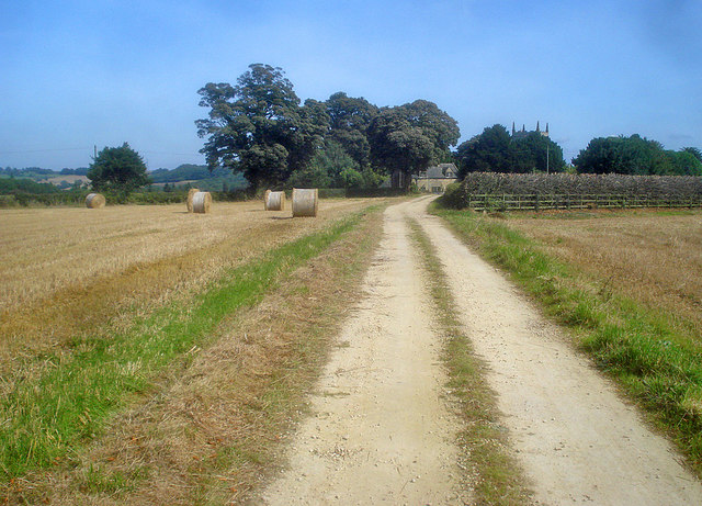 File:Farm track at Ault Hucknall - geograph.org.uk - 1592686.jpg