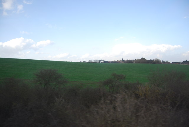 File:Farmland near Dunton Hall - geograph.org.uk - 2899635.jpg