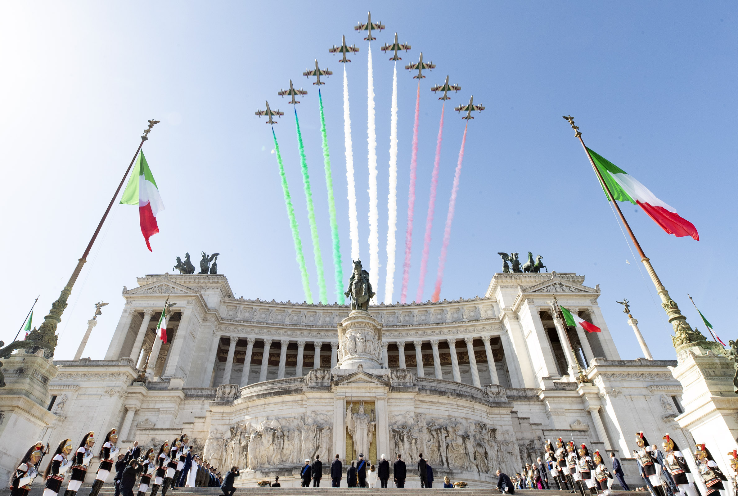 Frecce Tricolori: Most Up-to-Date Encyclopedia, News & Reviews