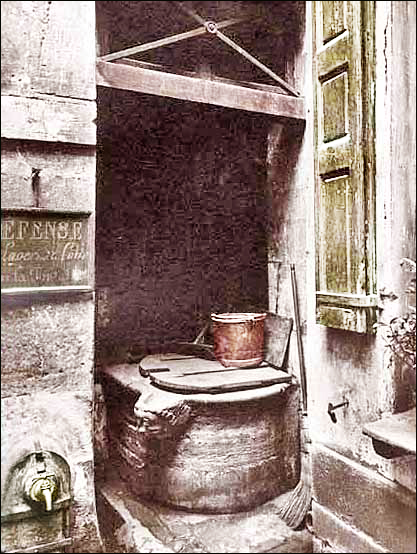 File:La fontaine et le vieux puits en 1875 à Paris.jpg