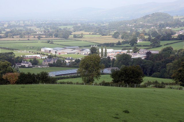 File:Llysfasi College from surrounding hills - geograph.org.uk - 1618995.jpg