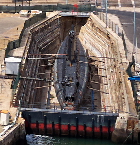 File:NRP Barracuda em Almada (36622607390) (cropped).jpg