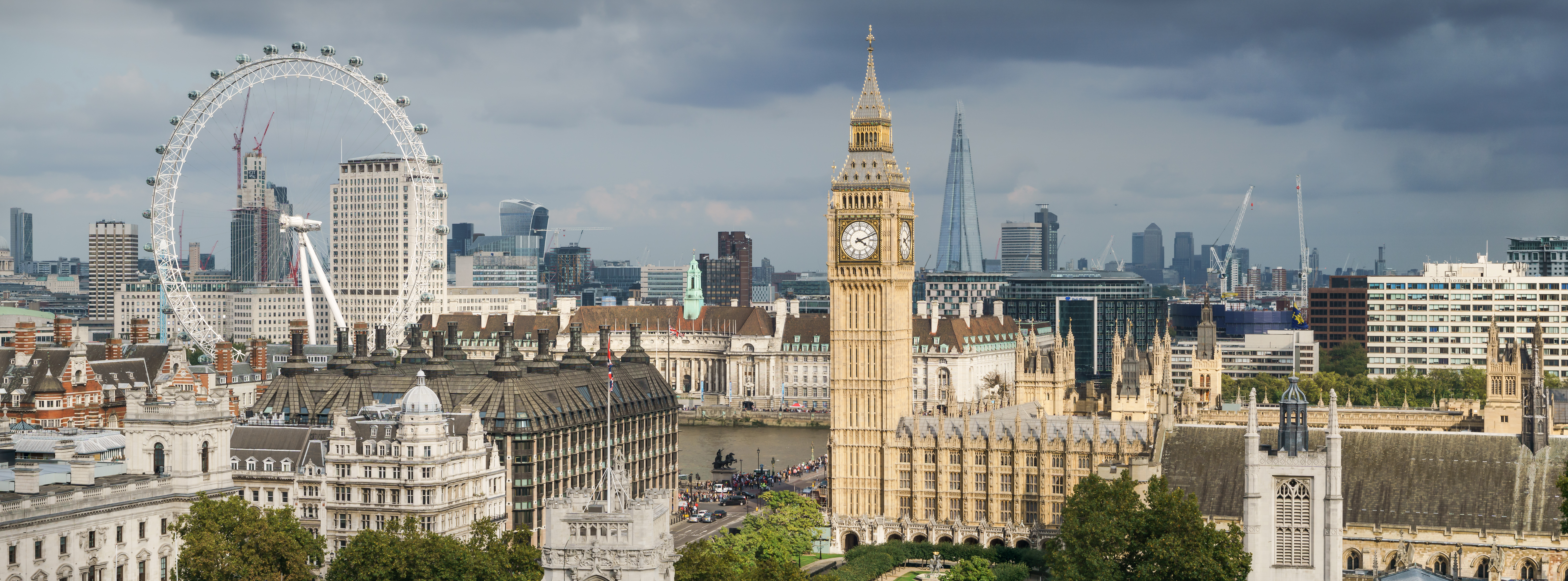 The House of Parliament in London вид из лондонского глаза