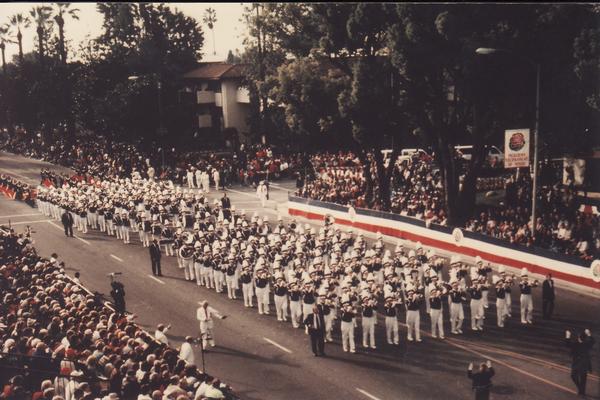 File:Pickerington Marching Tigers during the 1997 Tournament of Roses Parade.jpg