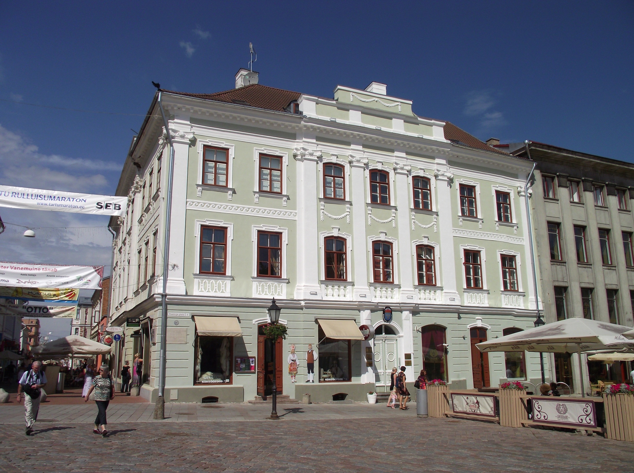 File:Tartu Raekoja plats 8.jpg - Wikimedia Commons