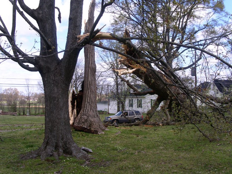 File:Tennessee Tornado April2006-1.jpg