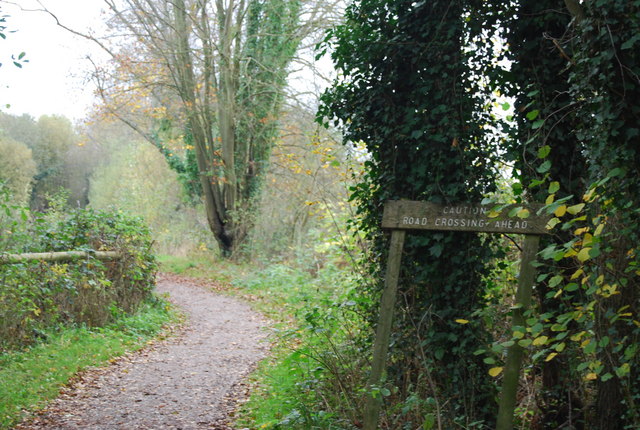 File:The old Tunbridge Wells to Three Bridges railway - geograph.org.uk - 1587239.jpg