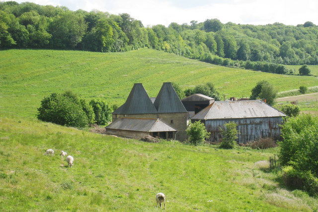 File:View to Dean Farm, Bush Road, Cuxton, Kent - geograph.org.uk - 1314270.jpg