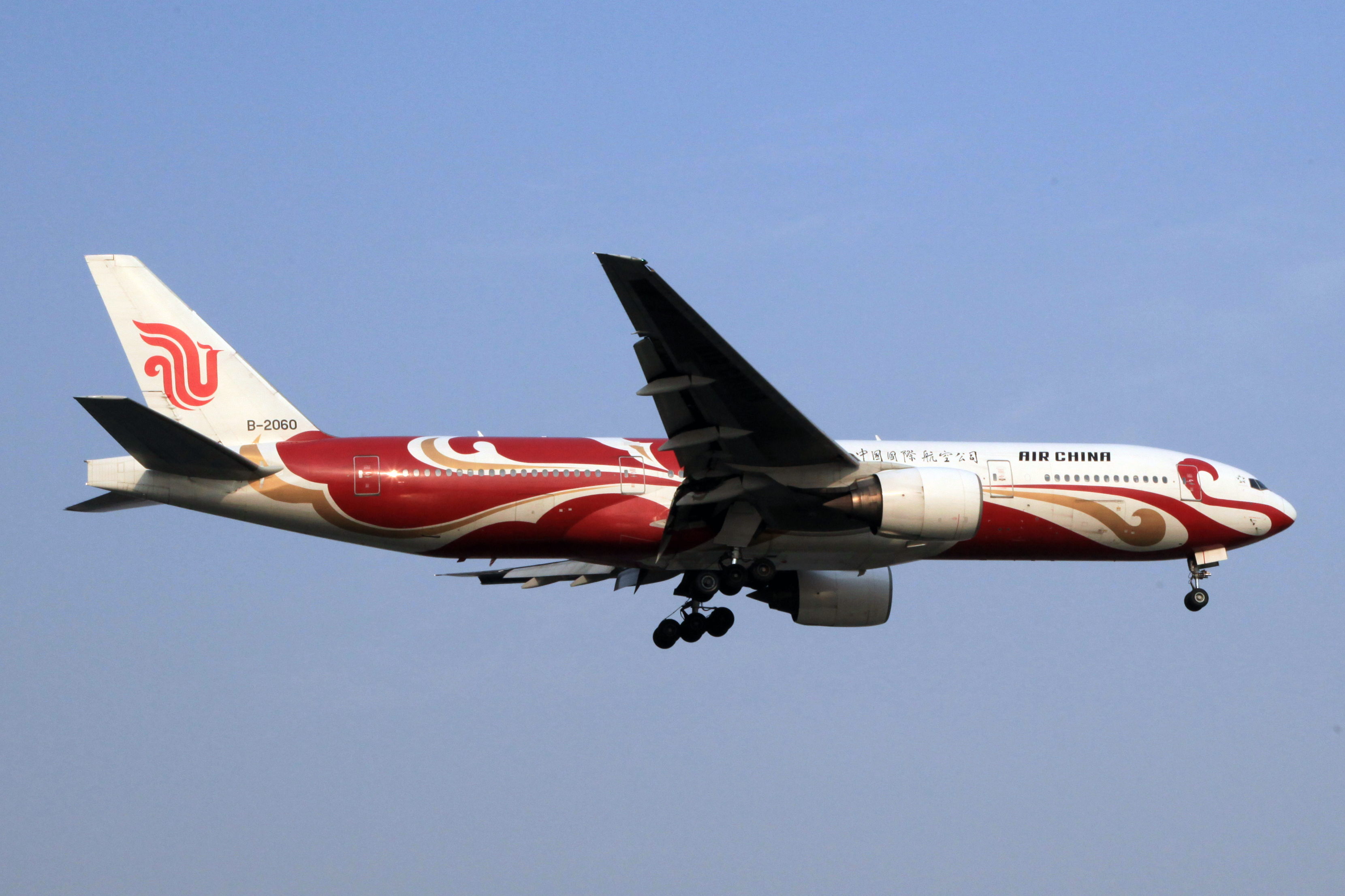 Boeing 777 200 red