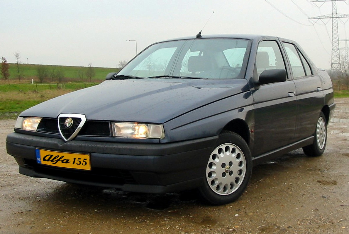 Nombre en image - Page 7 Alfa_Romeo_155_WB_2