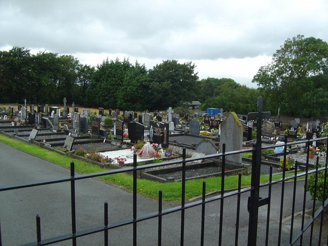 File:Ardmoniel Burial Ground, Killorglin - geograph.org.uk - 494929.jpg