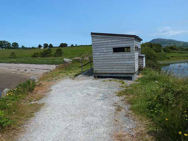 Bird hide at Inch Lake - geograph.org.uk - 3669381