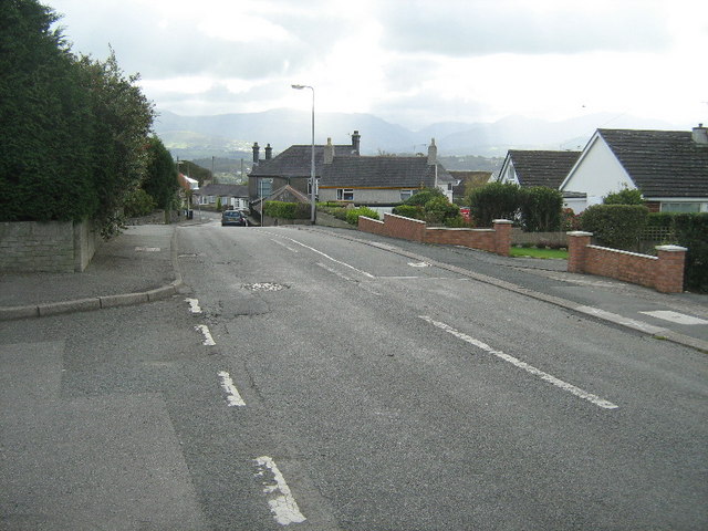 File:Bro Llewelyn, Llandegfan - geograph.org.uk - 679015.jpg