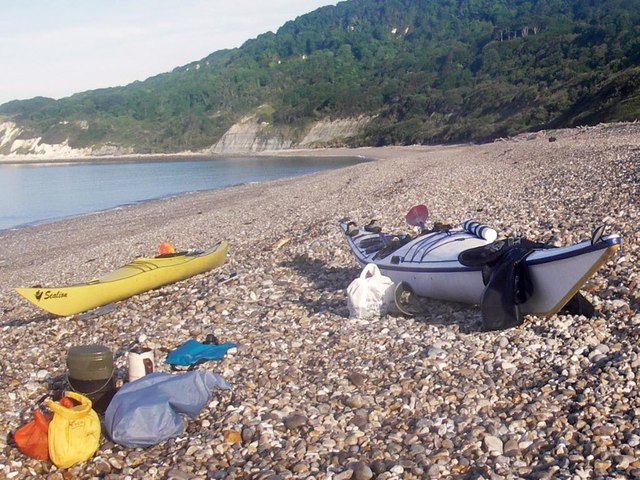 File:Charton Bay, Humble Pt - geograph.org.uk - 697115.jpg